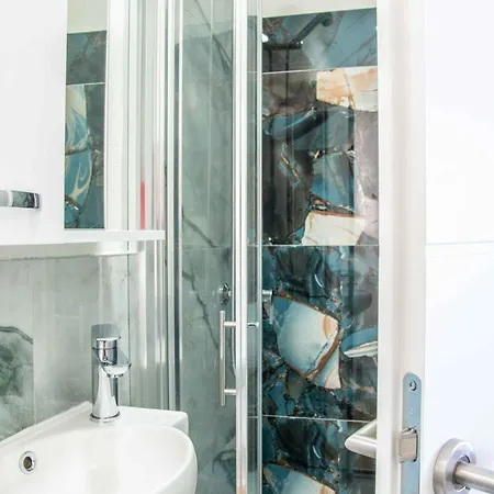 Mobilehome In - Paklenica Riviera 51117 * Posedarje