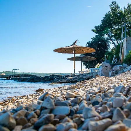 Mobilehome In - Paklenica Riviera 51117 Vakantiepark *